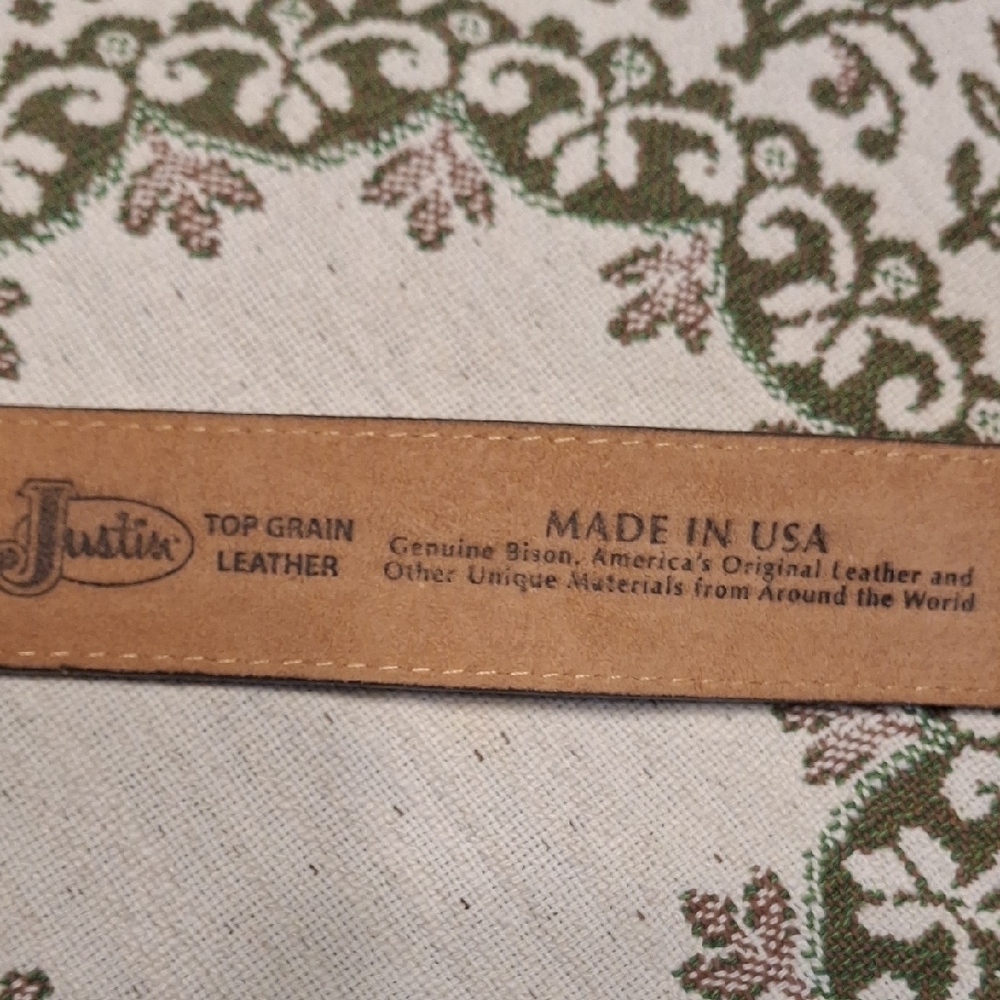 Elegant Brown Leather Belt with Silver Buckle - Picture 7 of 16